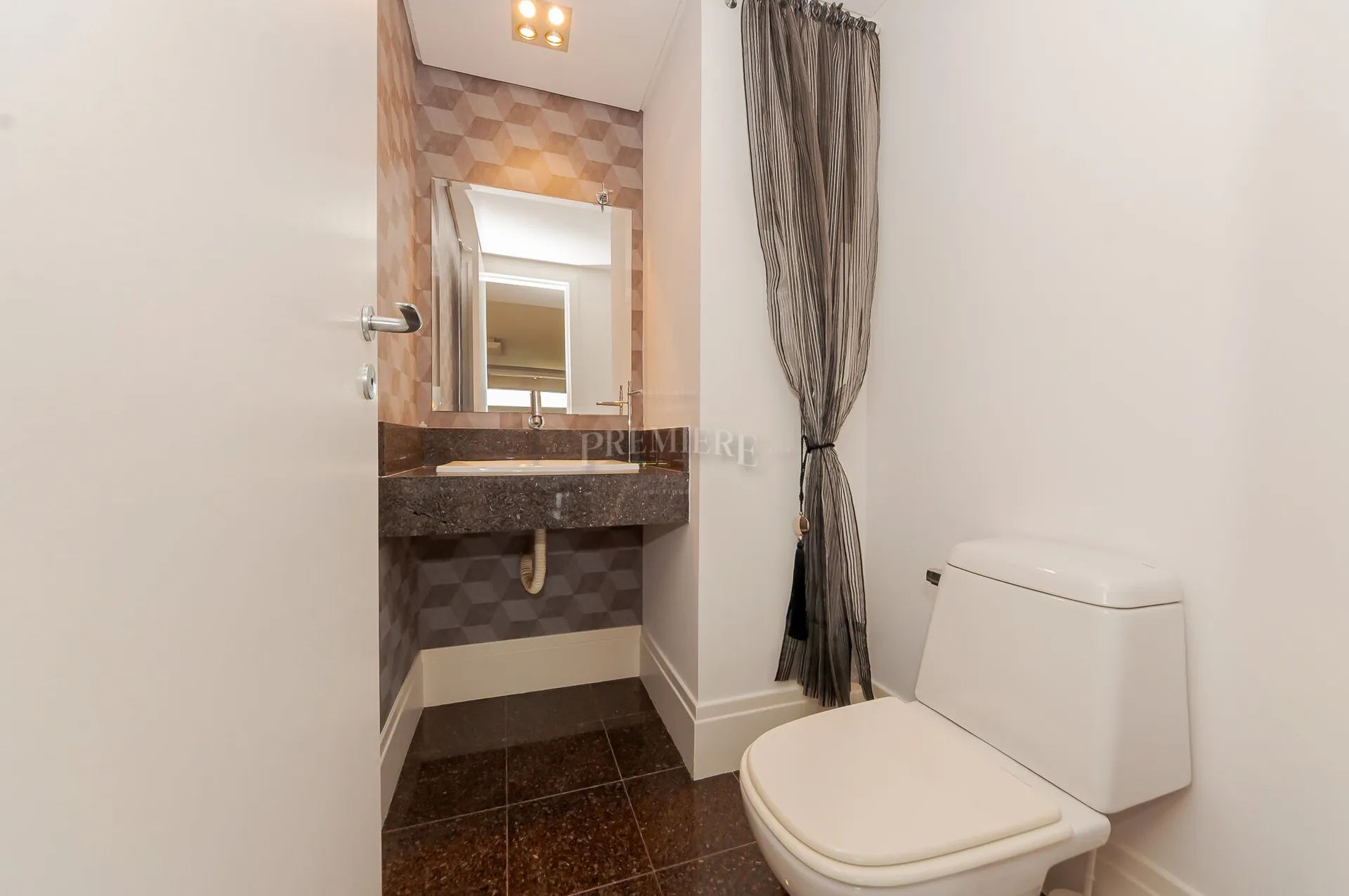 Apartamento mobiliado de 4 quartos em condomínio com piscina — photo 38
