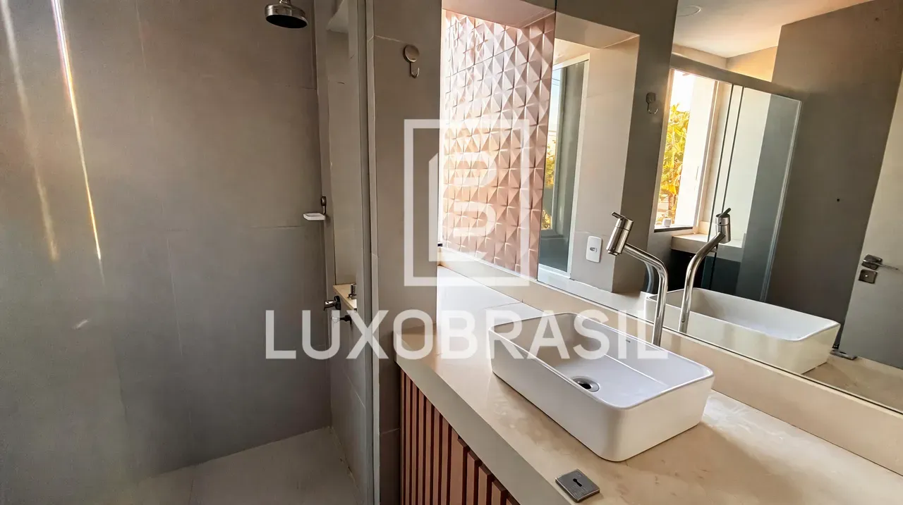 4-bedroom house with an open-plan kitchen and 2 parking — photo 31