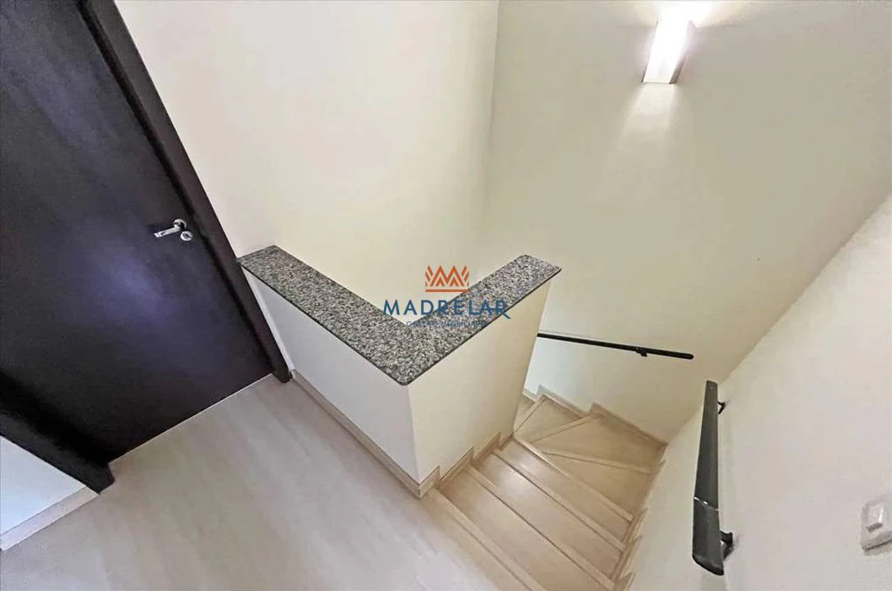3-bedroom house with a bathtub in Curitiba — photo 4