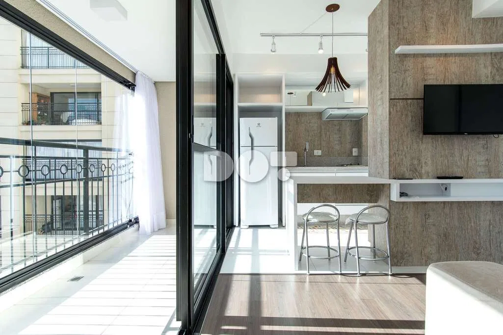 One-bedroom apartment in a building with a gym — photo 14