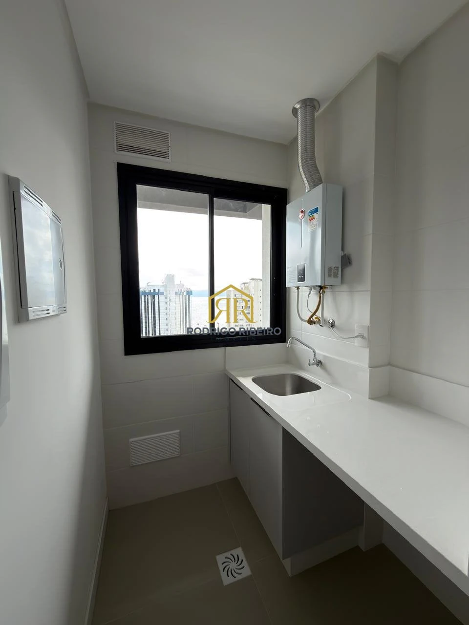 121 m² apartment with 2 en-suite bedrooms and 1 parking — photo 4