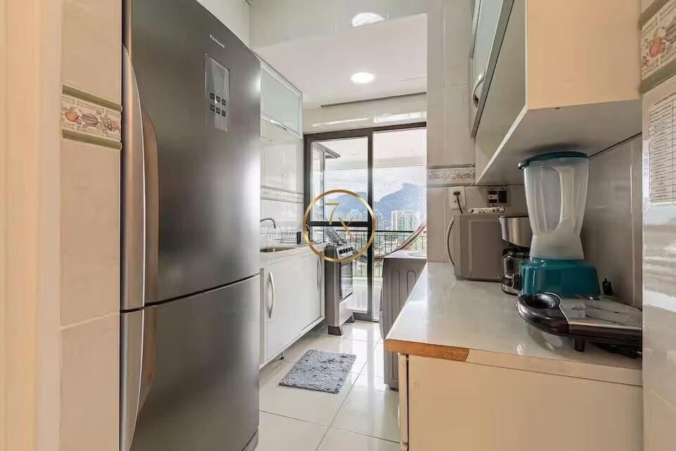Furnished 1-bedroom apartment with 2 bathrooms and 72 m² — photo 2