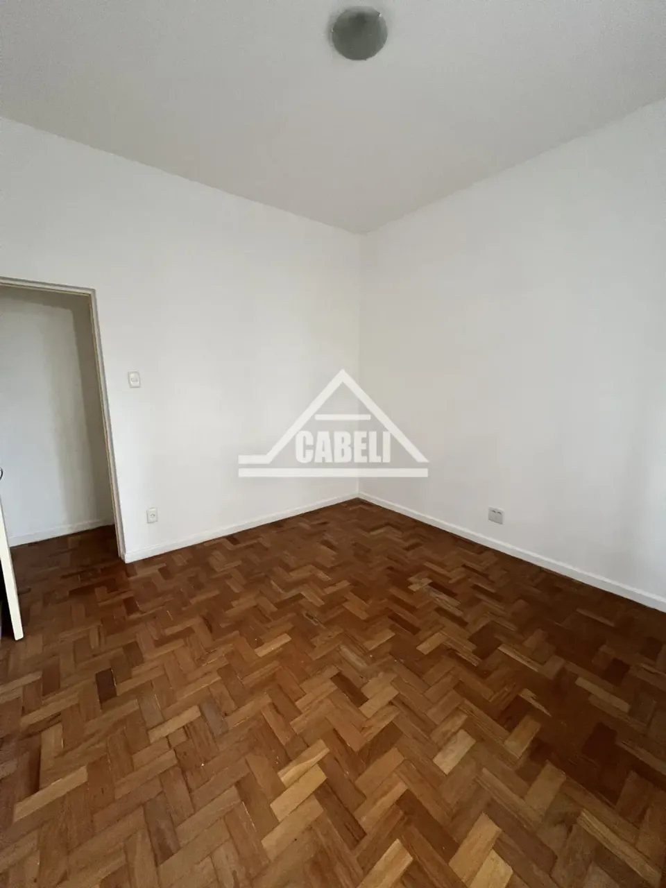 2-bedroom apartment with 2 bathrooms, no parking — photo 13