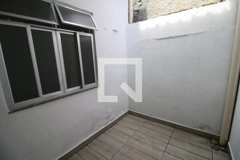 Washing machine in a one-bedroom house, 35 m²