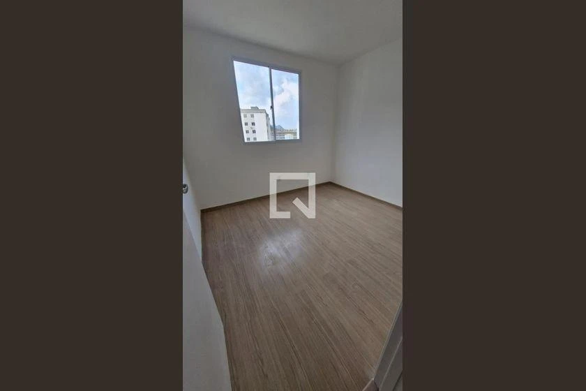 Furnished 2-bedroom apartment with open-plan kitchen — photo 4
