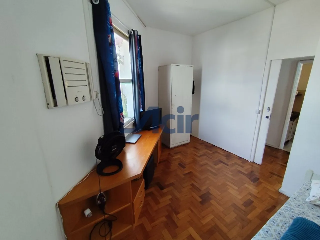 3-bedroom apartment with balcony and city view — photo 8