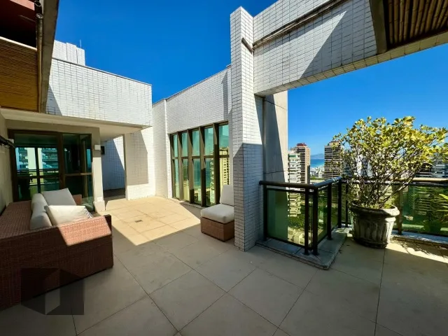Furnished penthouse apartment with 5 bedrooms and 5 baths — photo 37