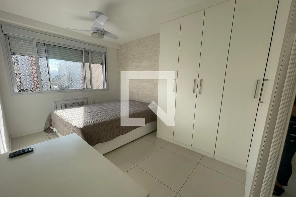 Furnished 2-bedroom apartment with balcony — photo 61