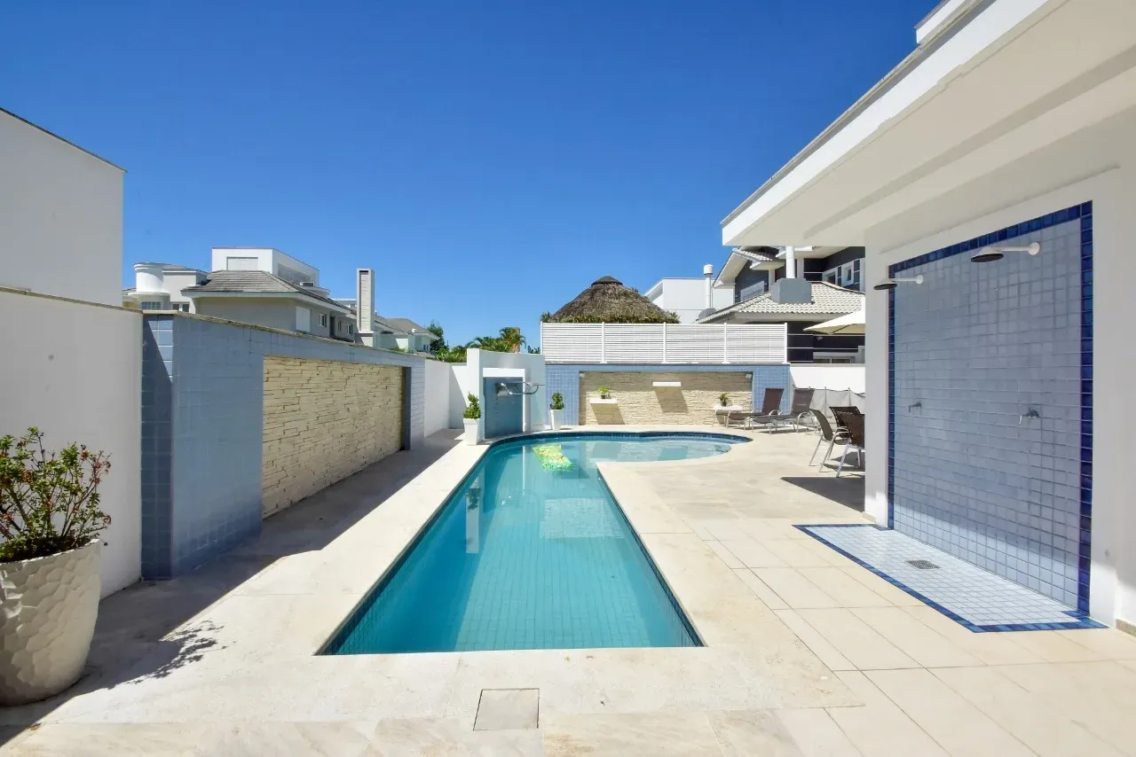 Casa mobiliada com 4 suítes e piscina aberta — photo 66