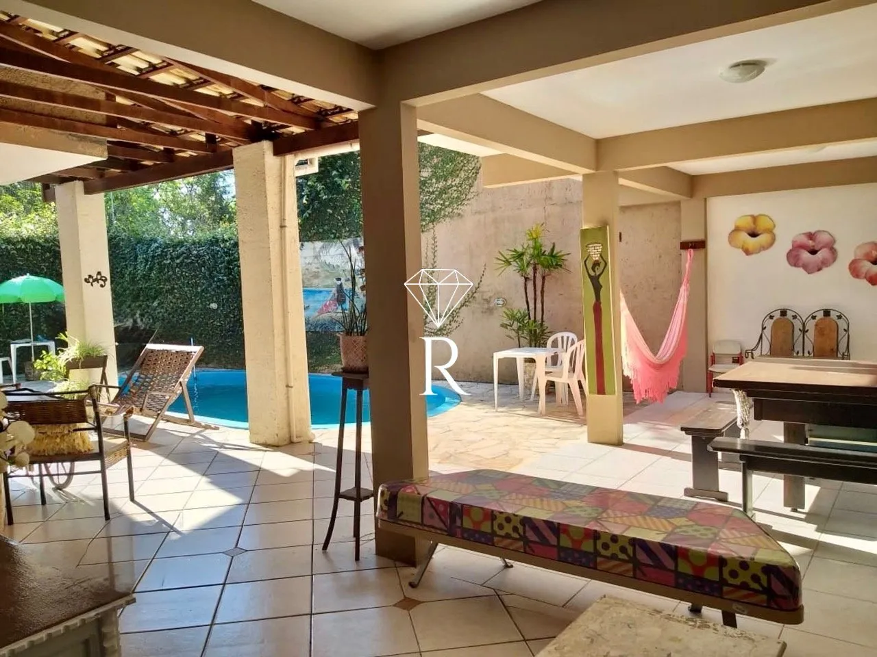Casa de 6 dormitorios con balcón y parrilla — photo 2