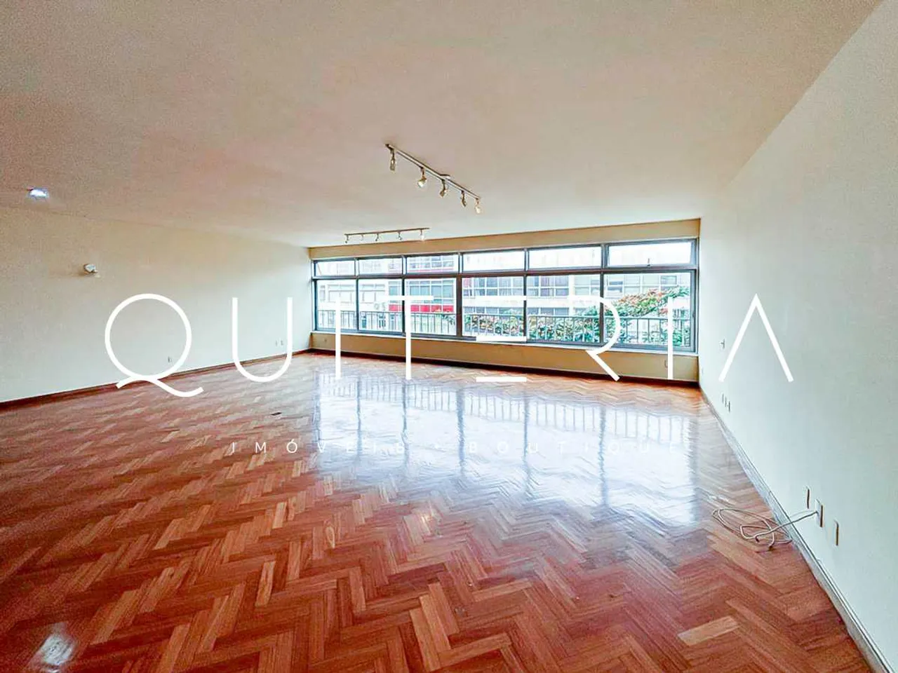 Apartamento com 4 quartos e cozinha separada de 212 m² — photo 7