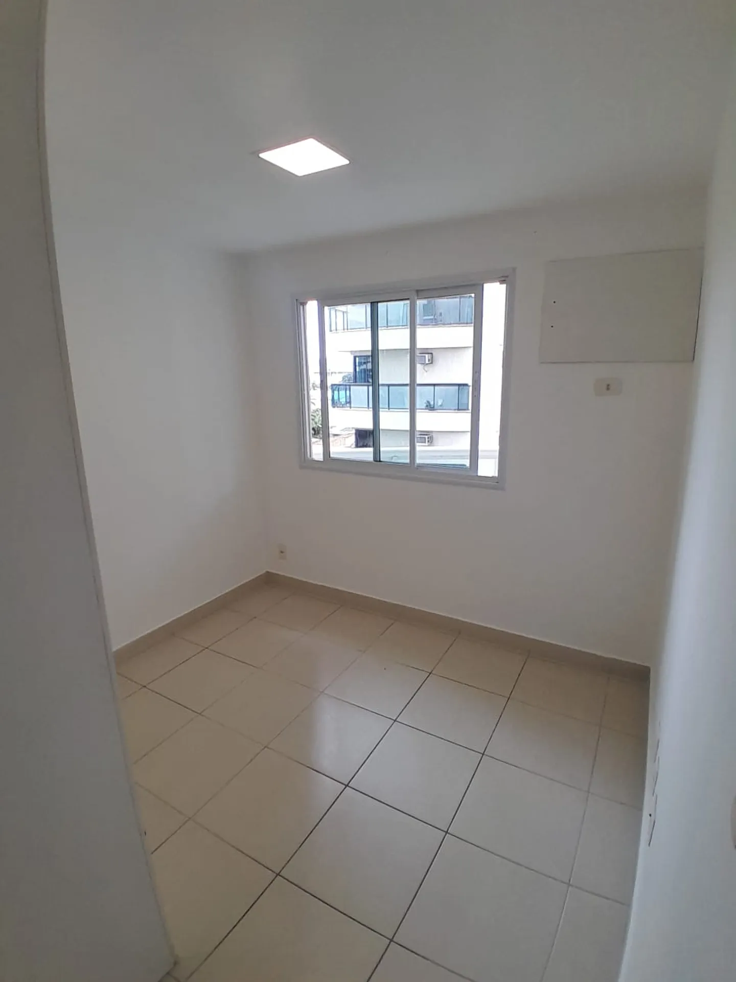 Floor-to-ceiling windows in a 2-bedroom apartment, 68 m² — photo 12