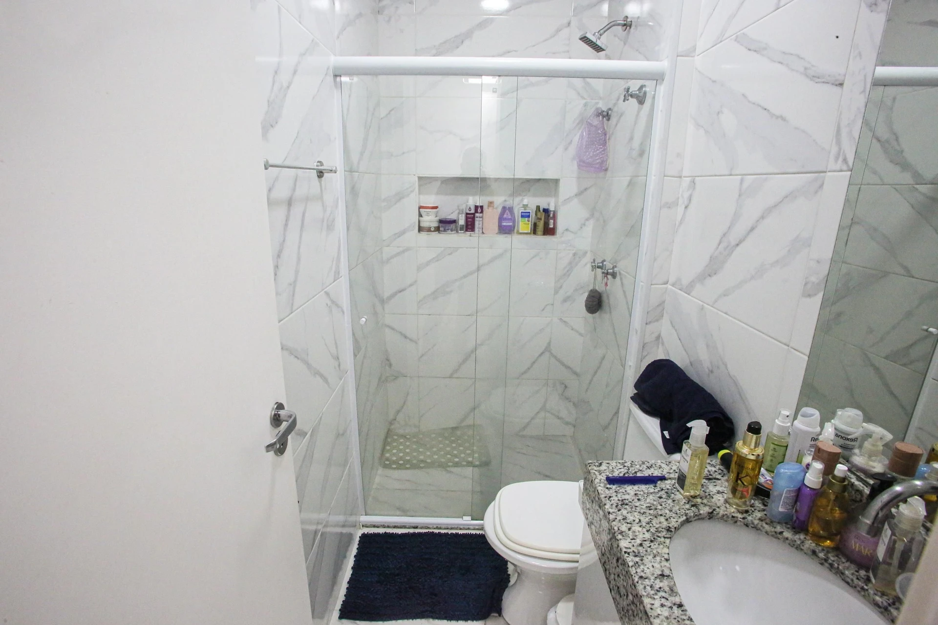 Casa mobiliada com 4 quartos e 4 banheiros no condomínio — photo 38