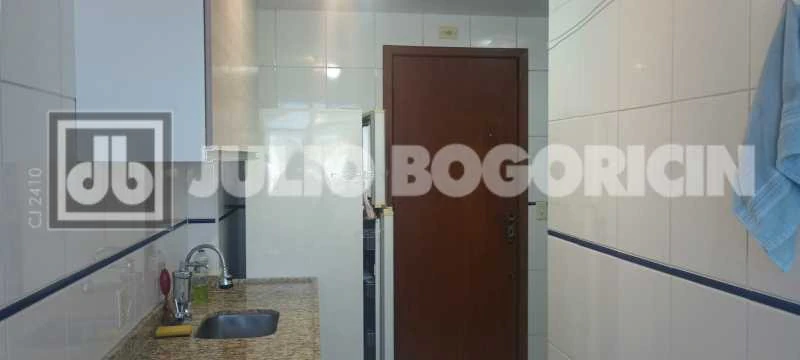 Furnished 2-bedroom apartment with glassed-in balcony — photo 7
