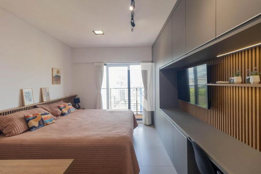 One-bedroom apartment with a home office in Curitiba — photo 4