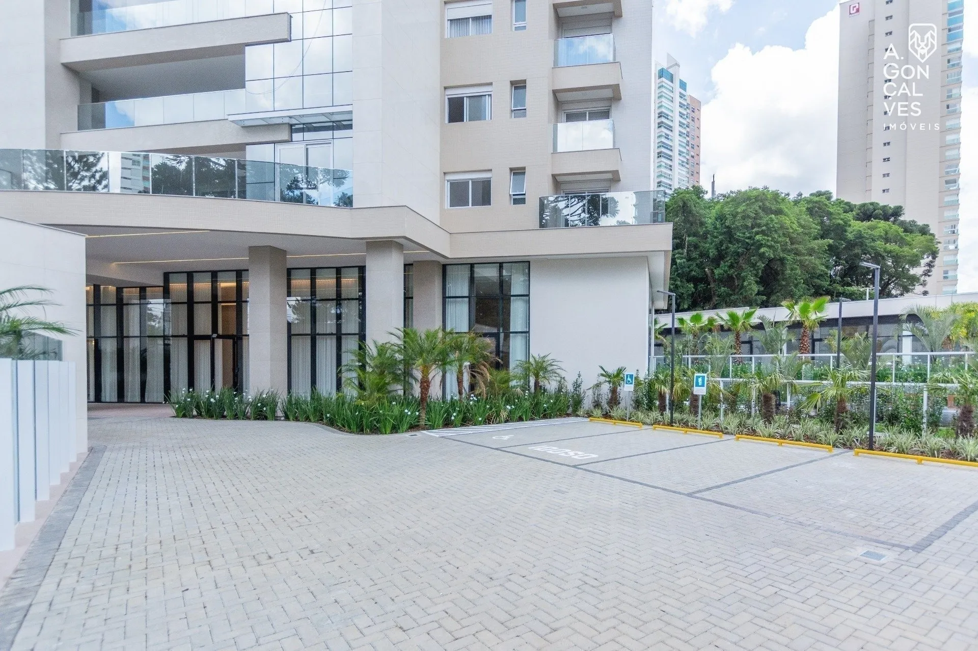 Мебльована квартира 260 м² з 4 спальнями з власними ваннами — photo 39