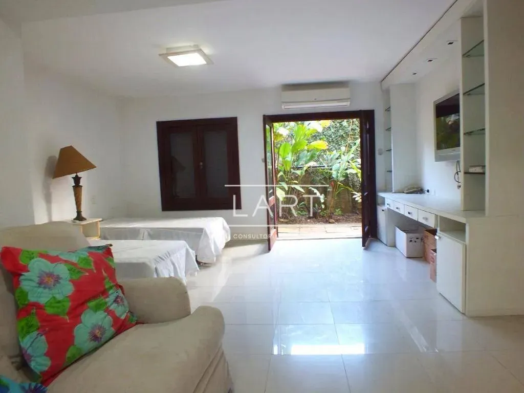 House with 4 bedrooms and 5 bathrooms, 962 m² and 2 parking — photo 15