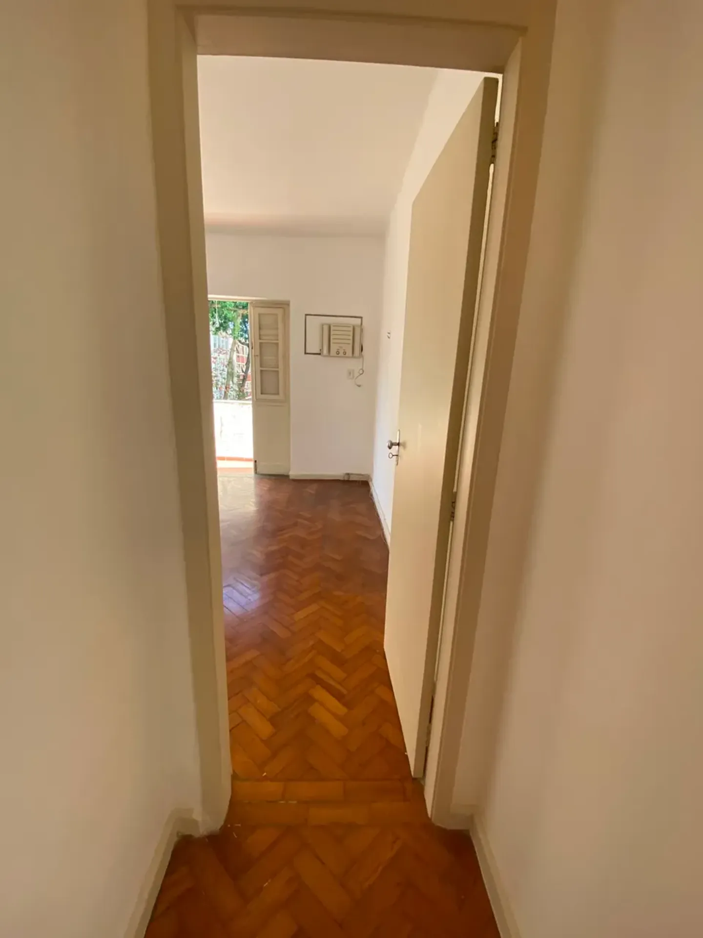 3-bedroom apartment with balcony, 137 m² — photo 6