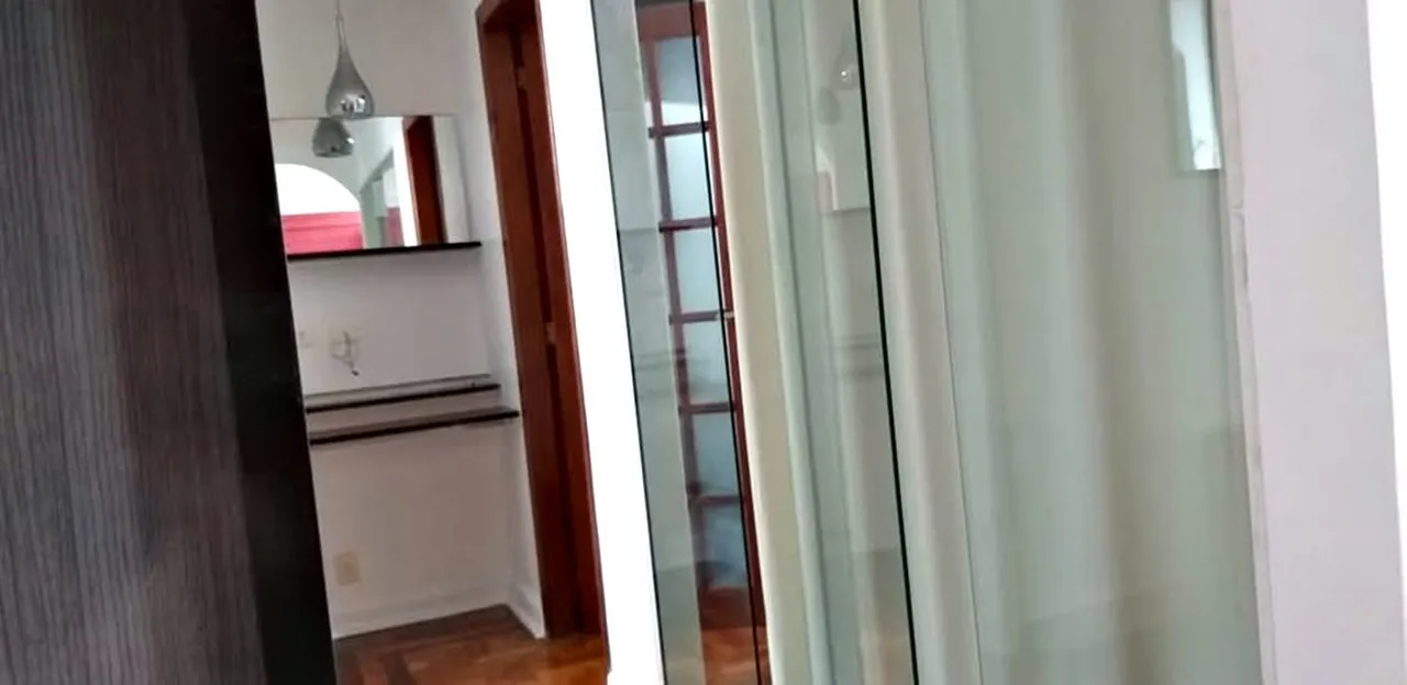 Apartment with glass balcony and 1 bedroom, no parking — photo 11