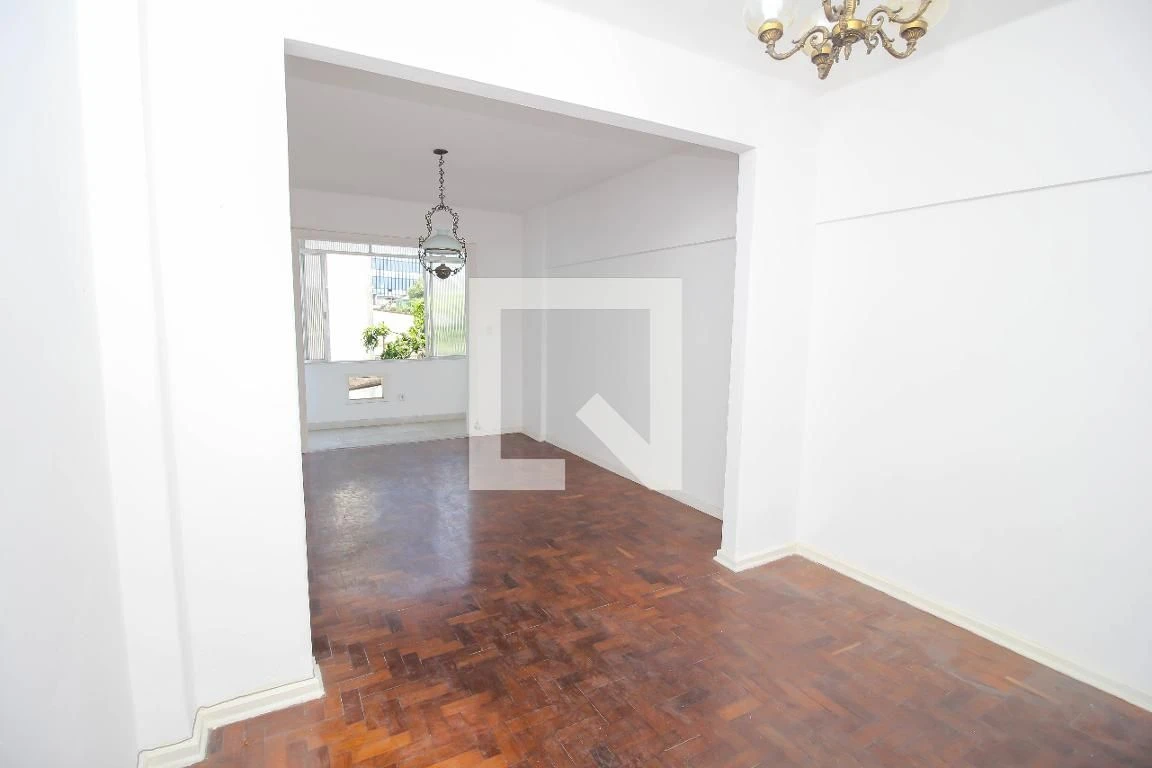 Studio, 40 m², with wood or laminate floors — photo 9