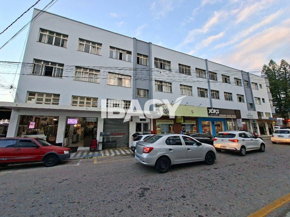 3-bedroom apartment, 1 with its own bathroom, 110 m² — photo 13