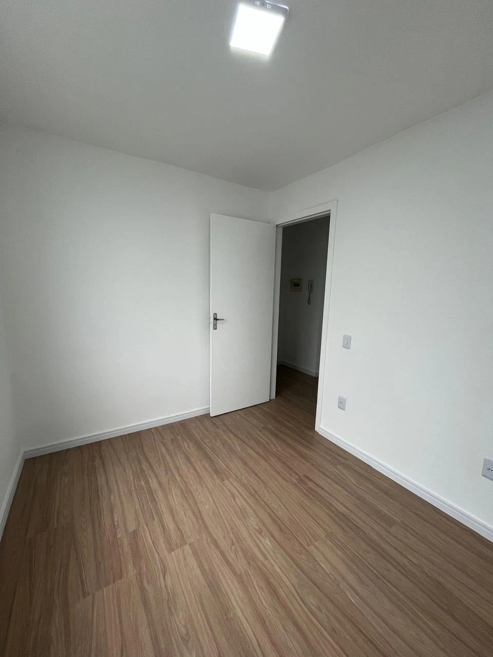 Apartment, 45 m², with a glass-enclosed balcony — photo 3