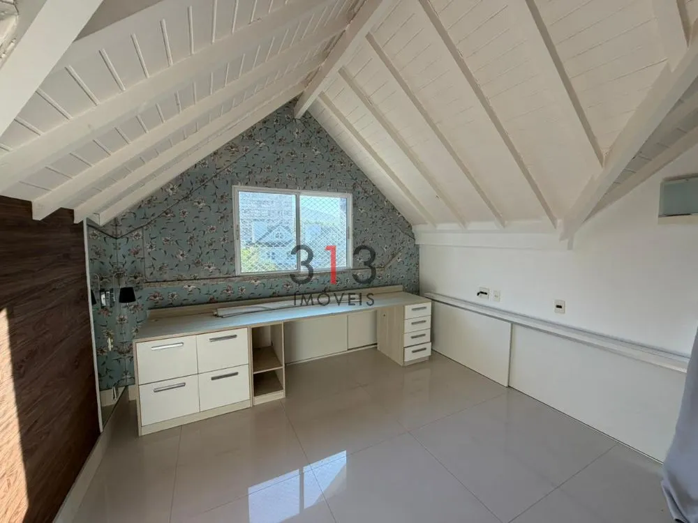 Casa de 198 m² com varanda gourmet e espaço de home office — photo 21
