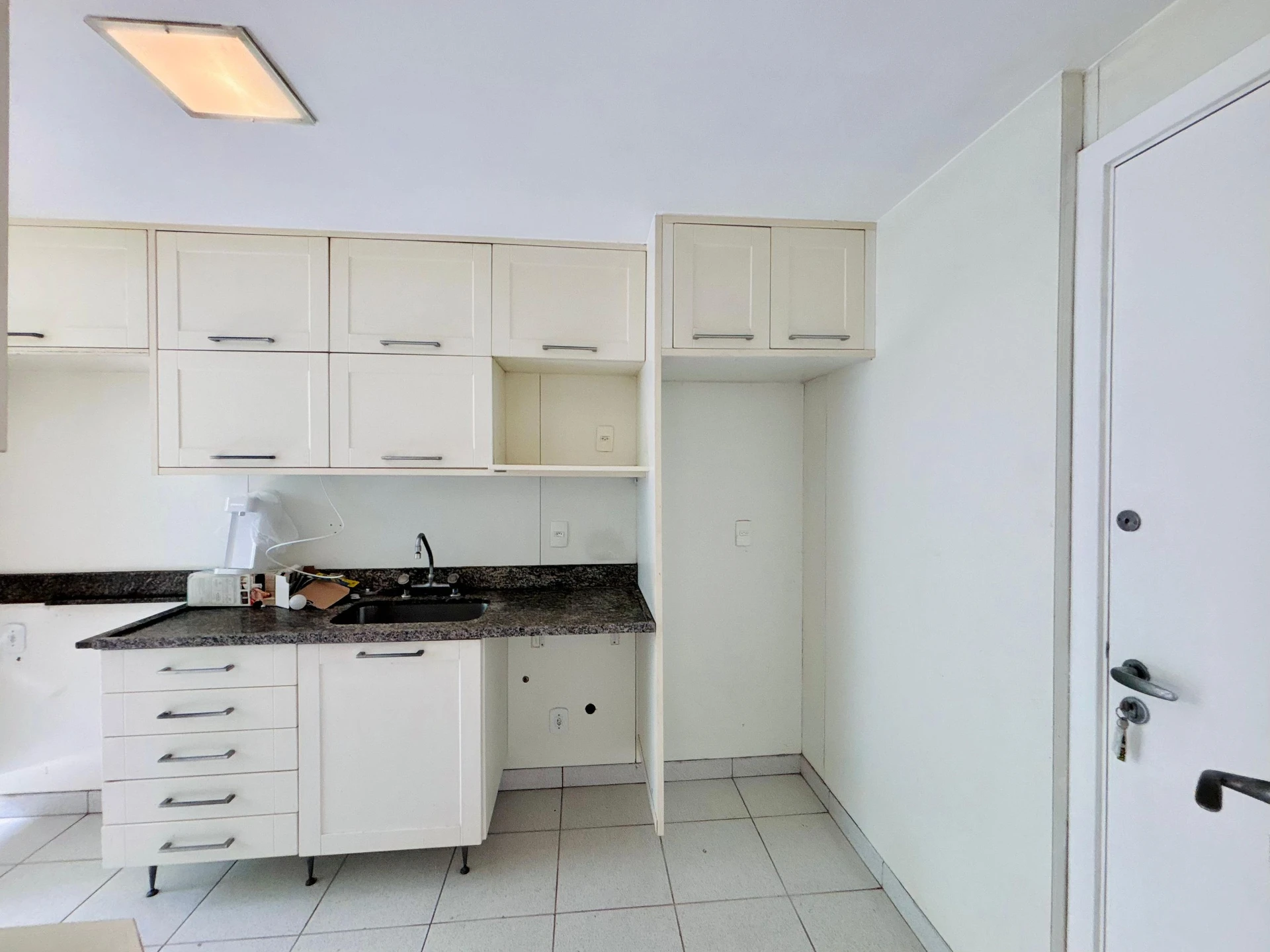 3-bedroom apartment in a building with a sauna — photo 31