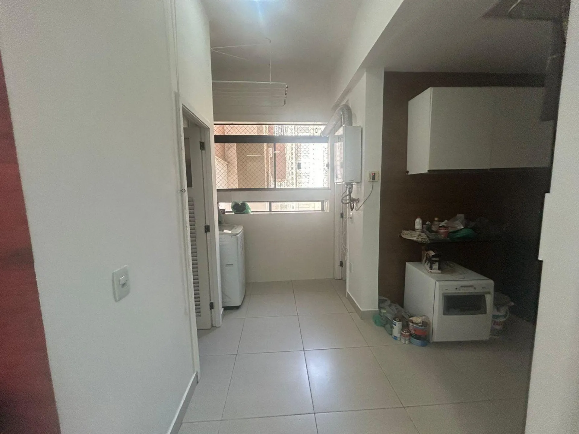 Apartment with 4 bedrooms and an enclosed balcony — photo 23