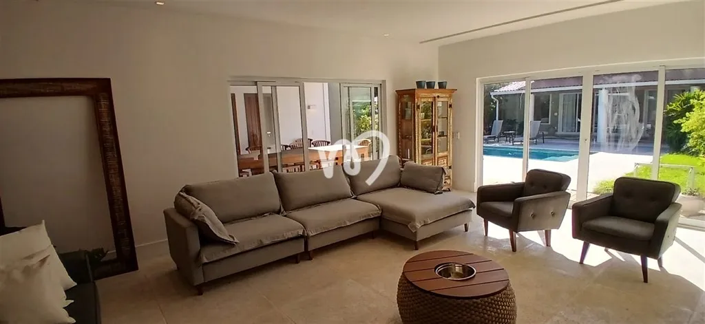Furnished house with 4 bedrooms and 3 bathrooms — photo 42