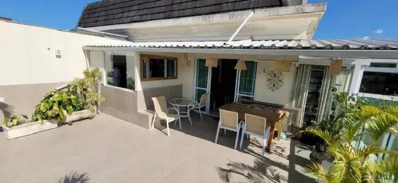 Furnished duplex with 3 bedrooms and 200 m² — photo 14