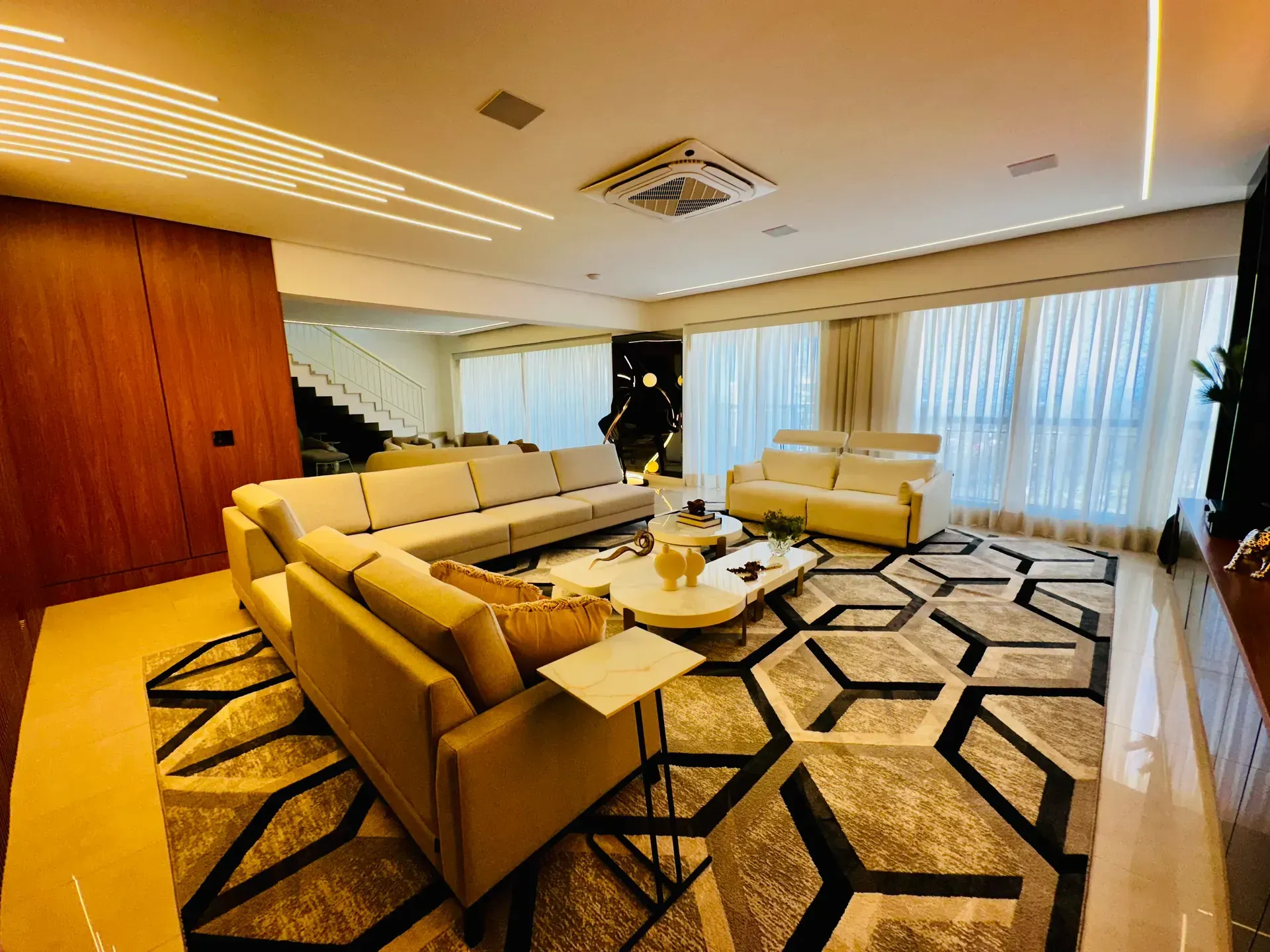 Мебльована дуплекс-квартира з 4 спальнями й 600 м² — photo 5