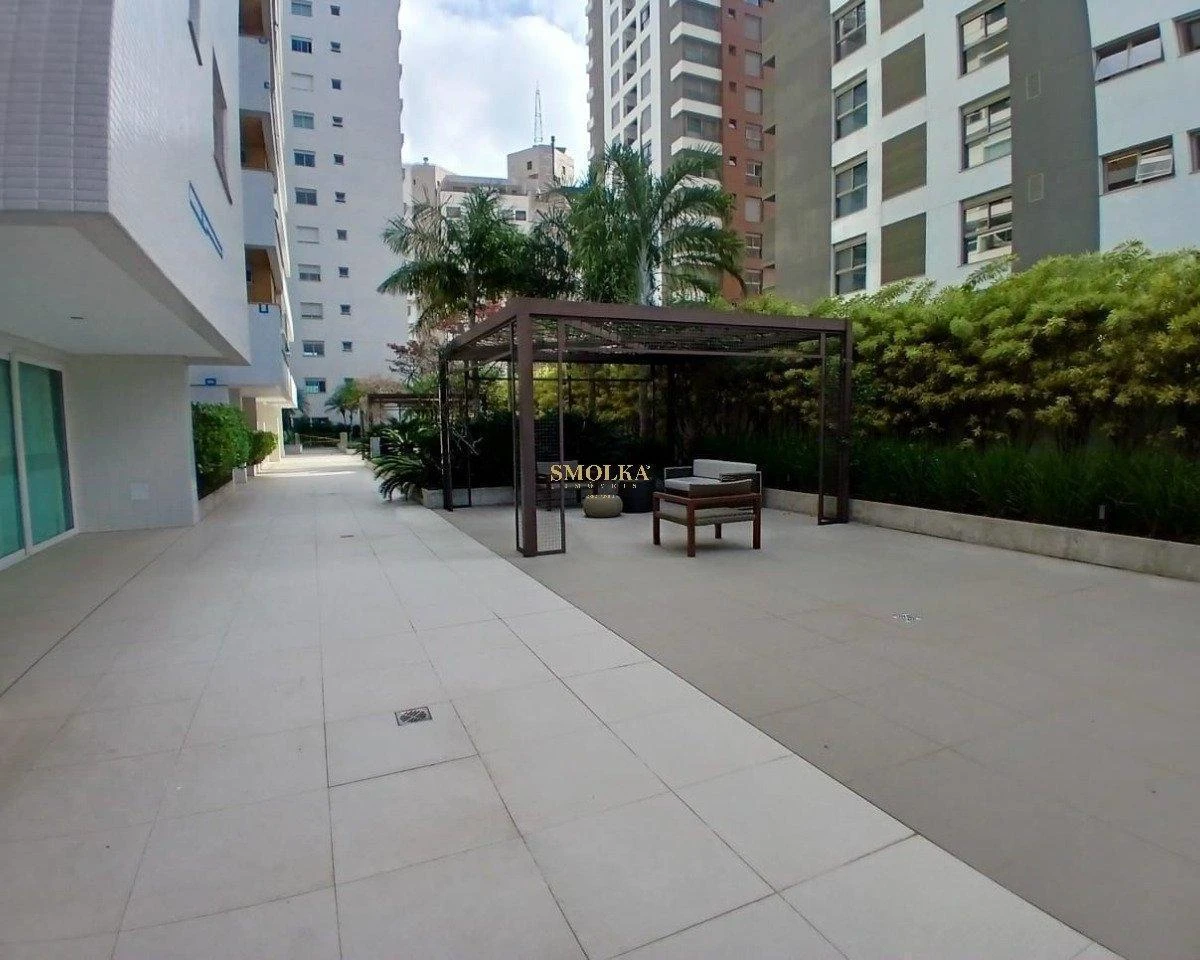 Apartamento com janelas do piso ao teto, Agronômica — photo 29