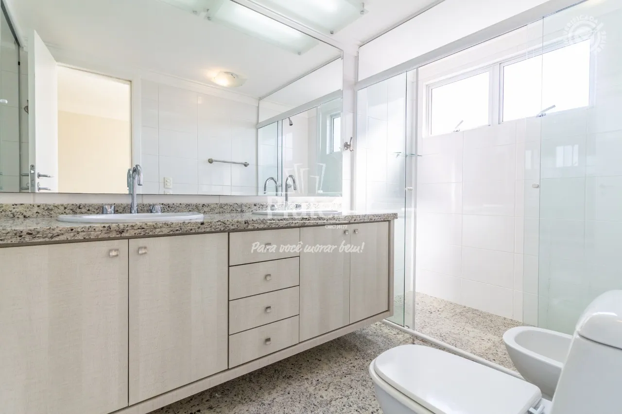 391 m² apartment with 4 en-suite bedrooms and 3 spots — photo 28