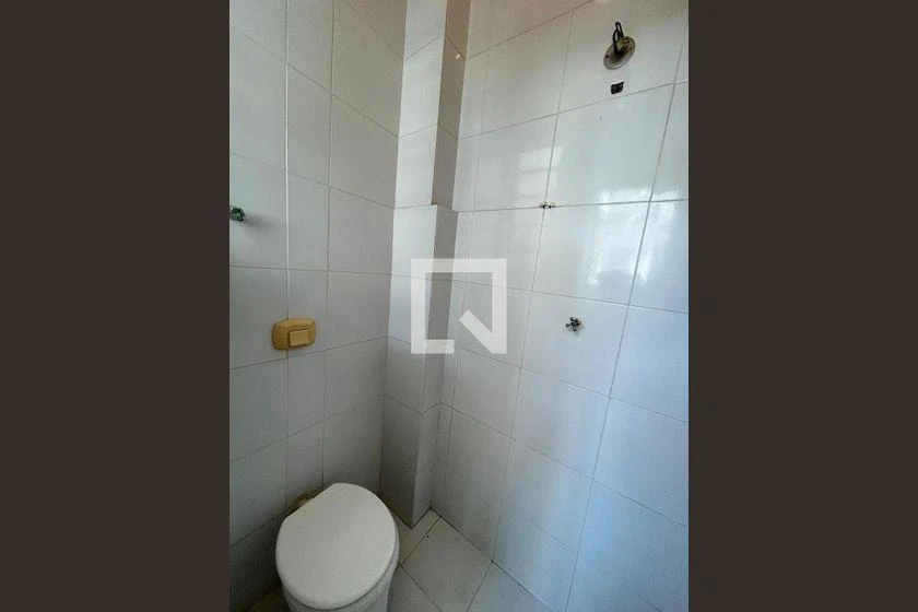 Деревянный пол или ламинат и 2 спальни: дом 80 м² — photo 32