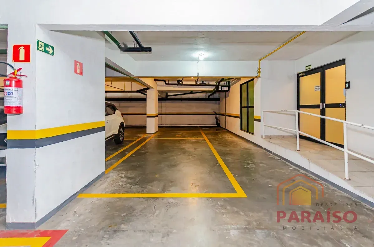3-bedroom apartment in a building with a gym — photo 14