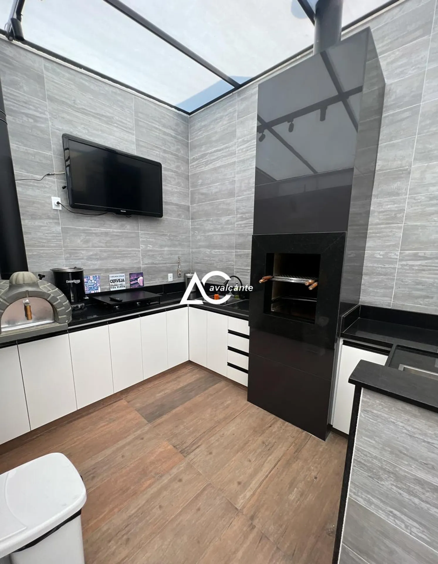 Washing machine in a 3-bedroom house, 360 m² — photo 12
