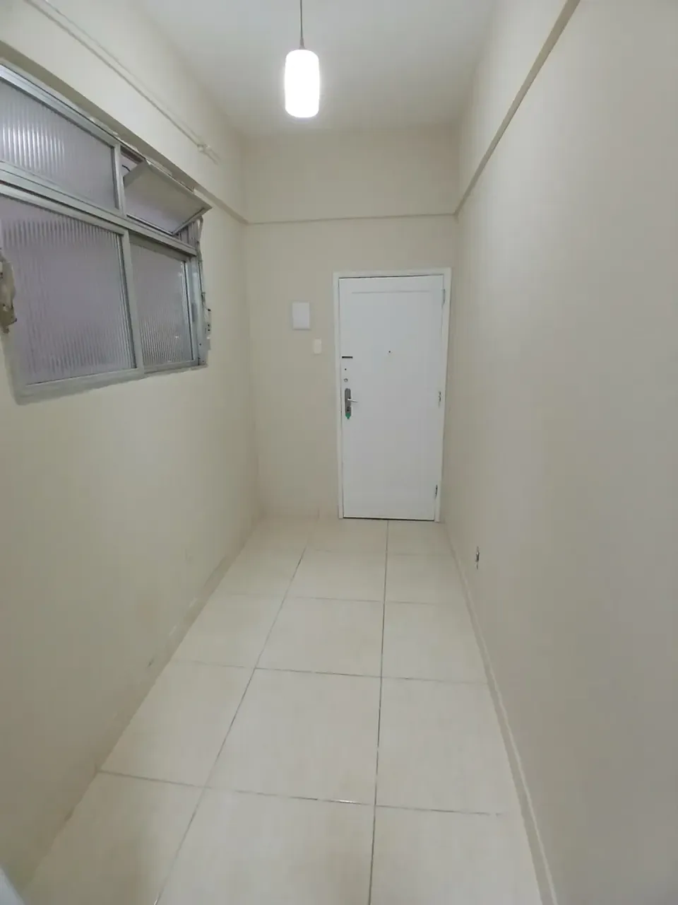 Furnished 1-bedroom apartment with a gas stove — photo 13