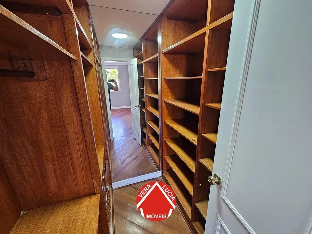 Casa, 600 m², com closet — photo 22