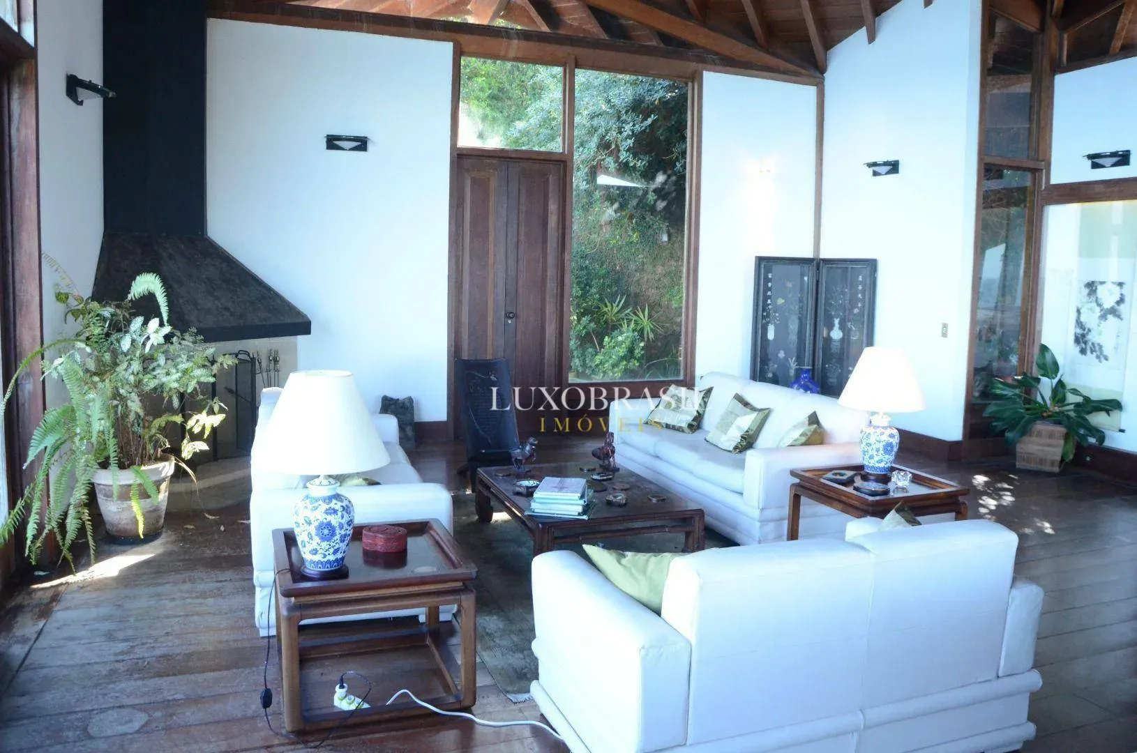 800 m² house with 5 bedrooms and 5 bathrooms — photo 27