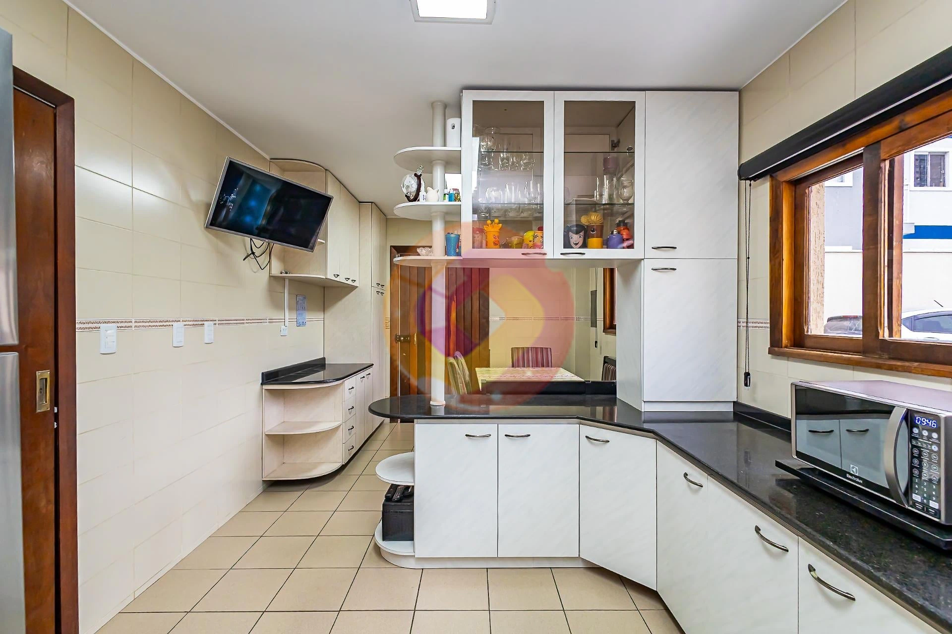 3-bedroom house with a washing machine in Curitiba — photo 11