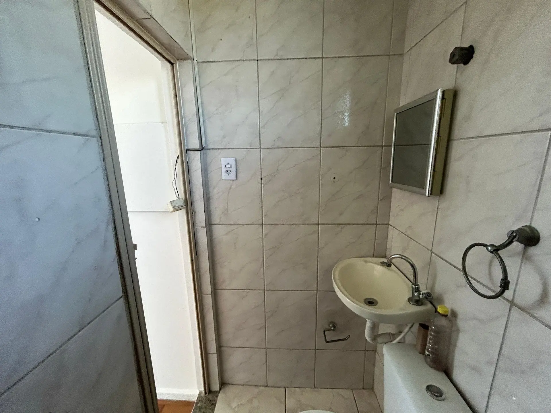 Unfurnished 3-bedroom apartment with 2 baths, no parking — photo 44