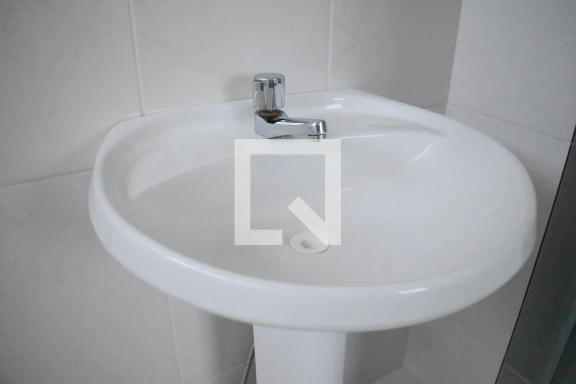 Квартира з 3 спальнями та дерев'яною підлогою або ламінатом — photo 11