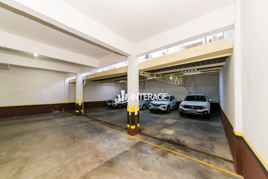 1-bedroom apartment with separate kitchen and parking spot — photo 14