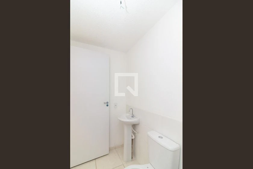 2-bedroom apartment in a building with a gym — photo 19
