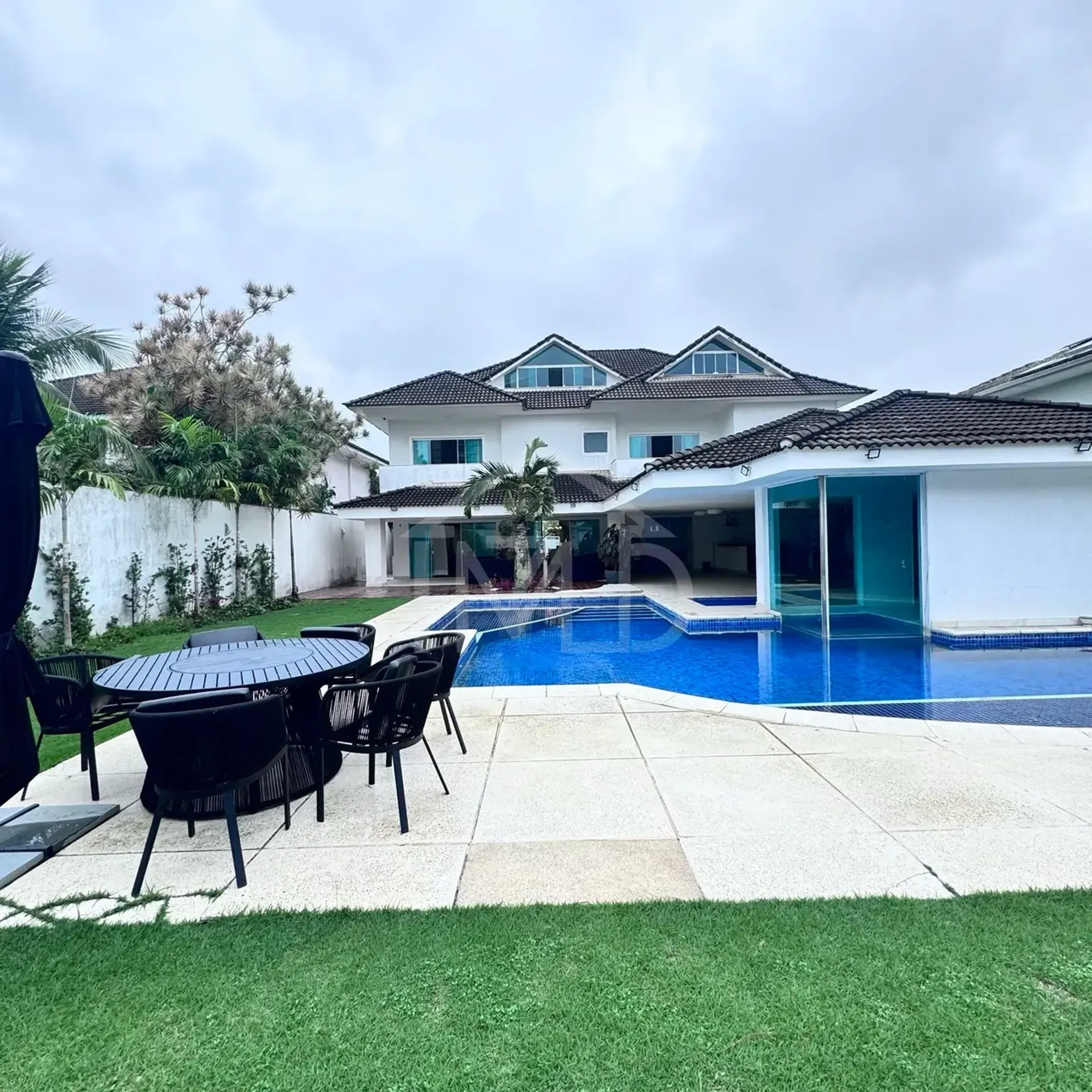 Casa amueblada con 5 dormitorios y 5 baños, balcón acristalado — photo 30