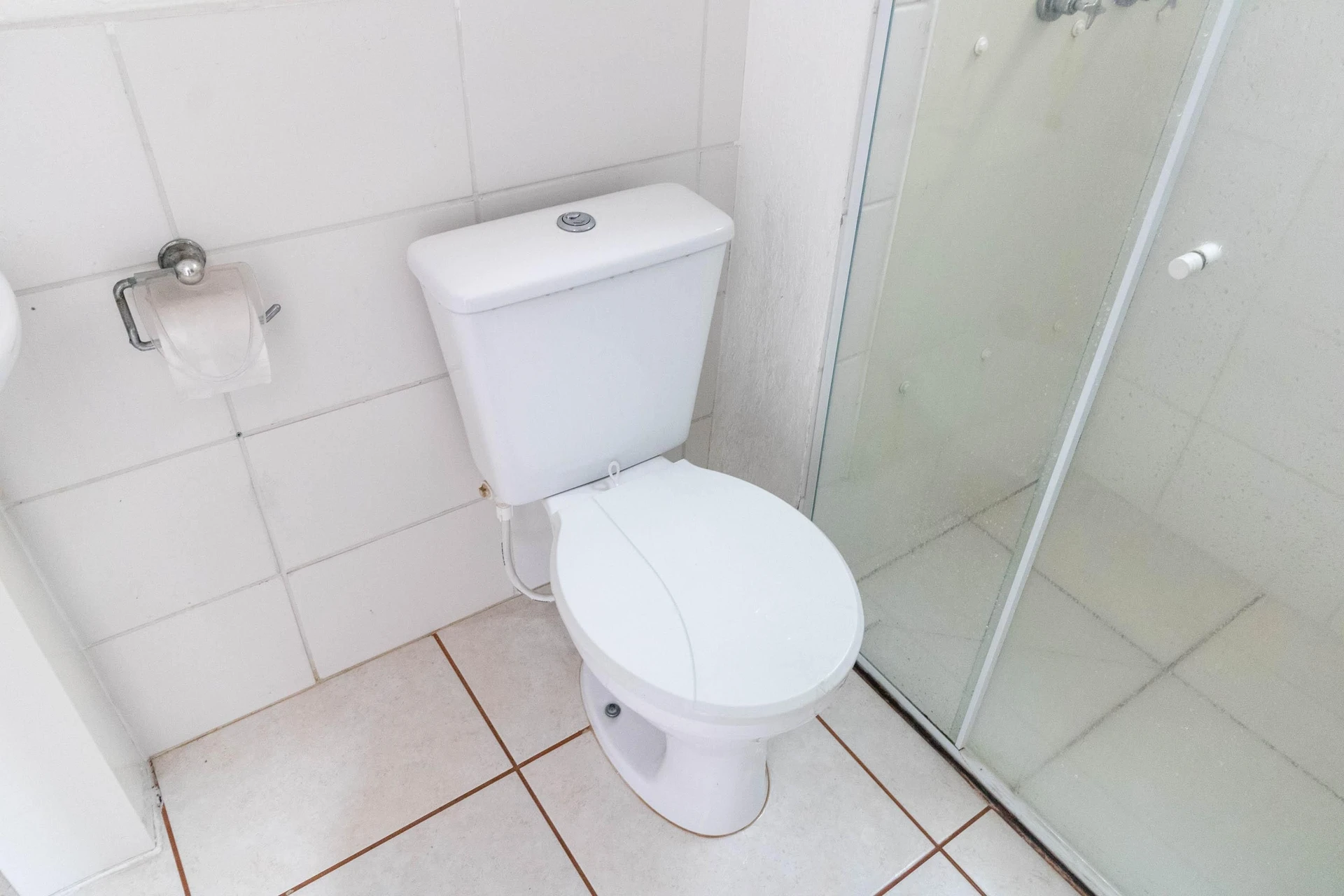 2-bedroom apartment with 1 bathroom, no parking — photo 9