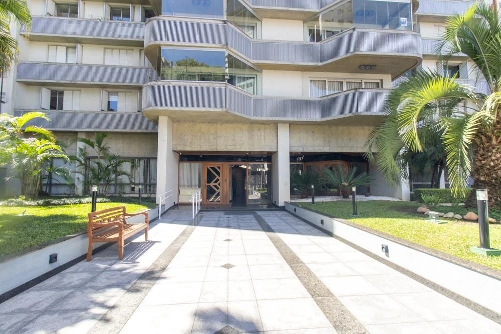 Departamento de 4 dormitorios con bañera en Curitiba — photo 45