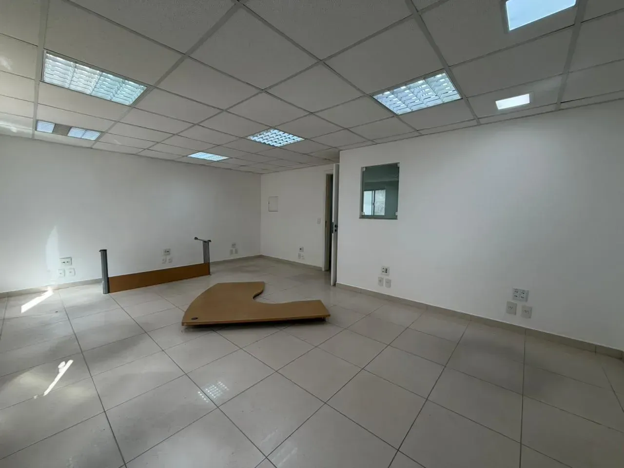 Unfurnished house with 4 bedrooms and built-in kitchen — photo 5