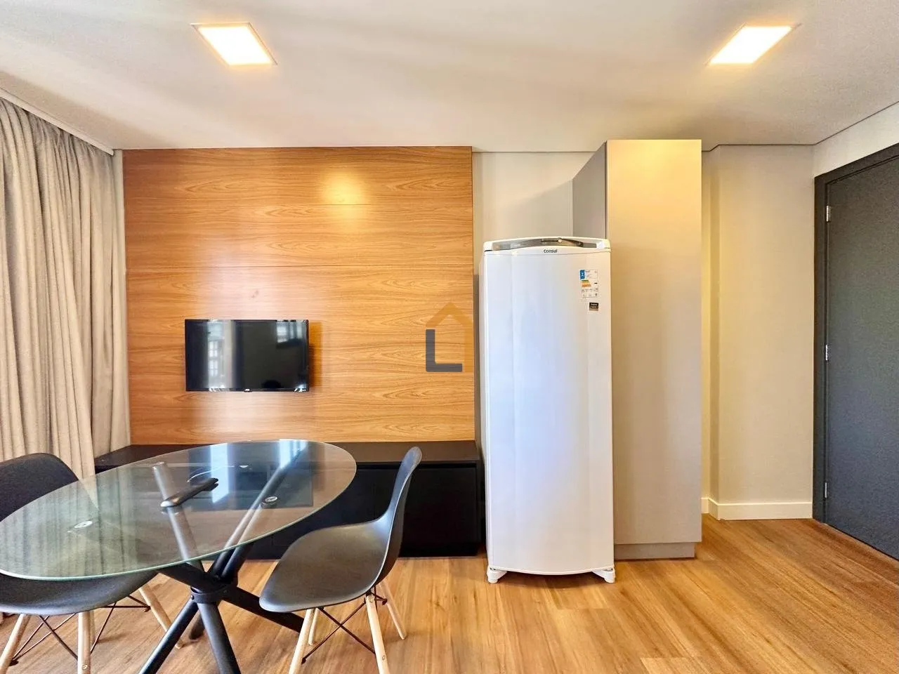 Furnished 26 m² apartment with a glass shower box — photo 23